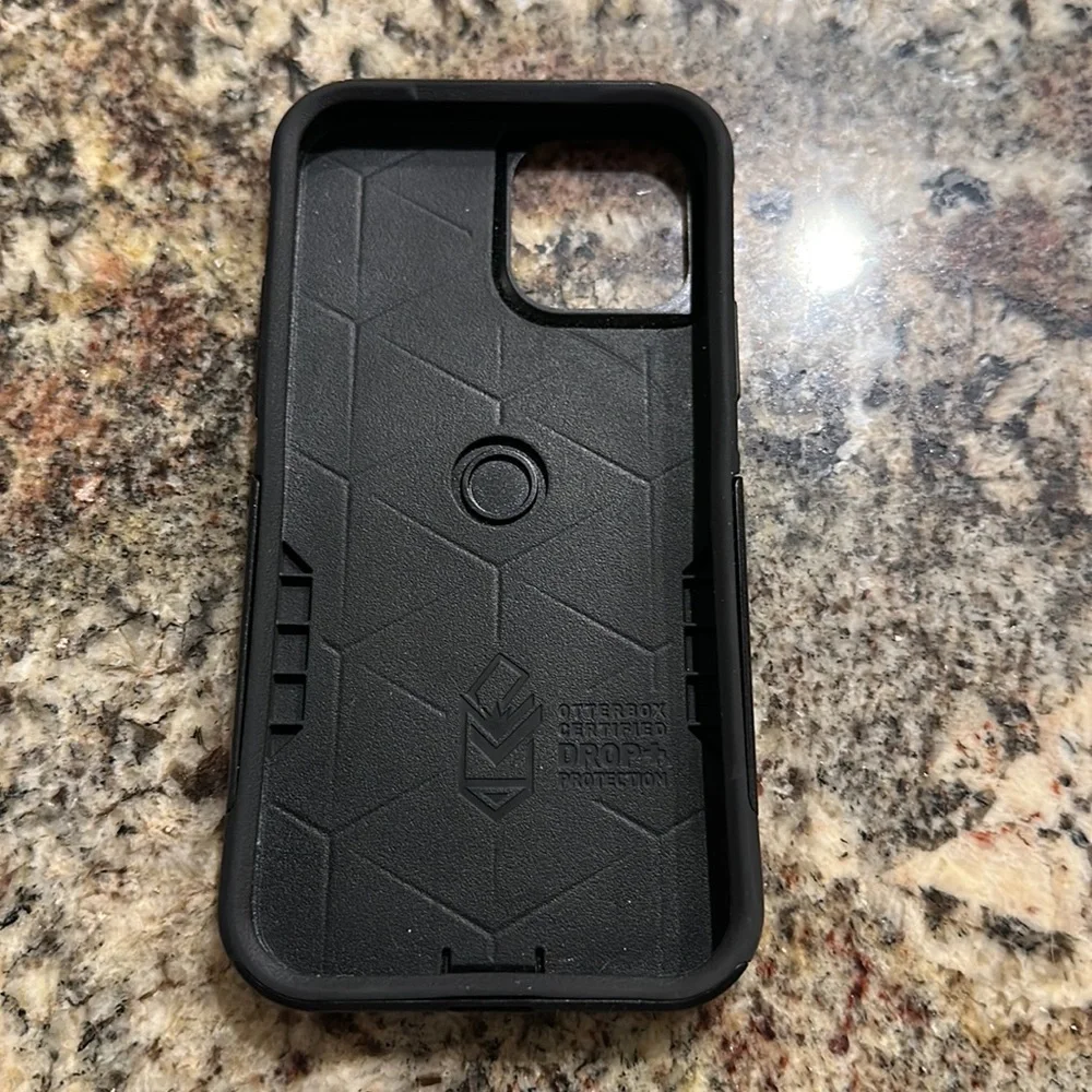 OtterBox black otter